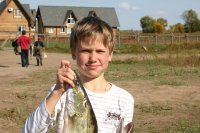 Юный рыболов - ловля щуки и жереха на Ахтубе летом