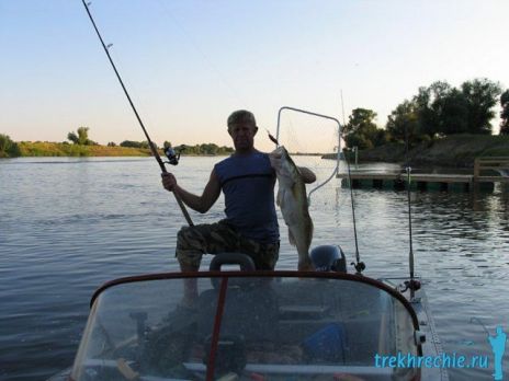 Что взять с собой на рыбалку: снасти для ловли судака