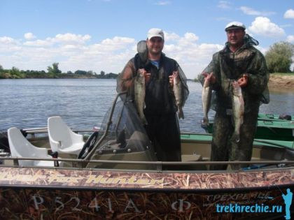 Рыболовная база "Трехречье" на Ахтубе (Нижняя Волга). Отличное место для летней рыбалки под Астраханью.